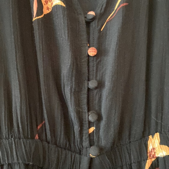 Billabong Floral Flutter Sleeve Dress - Picture 5 of 11